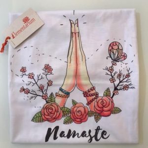 T-Shirt Namastê Borboleta