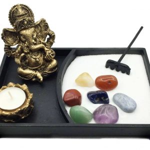 Kit Jardim Zen Preto + Ganesha Dourado + Castiçal/Incensário Dourado + Vela + Pedras dos Chakras